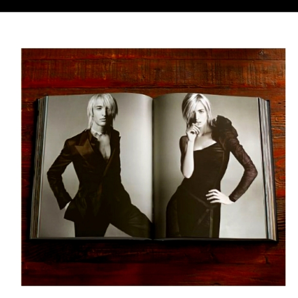 Tom Ford- book nwt - Picture 2 of 3